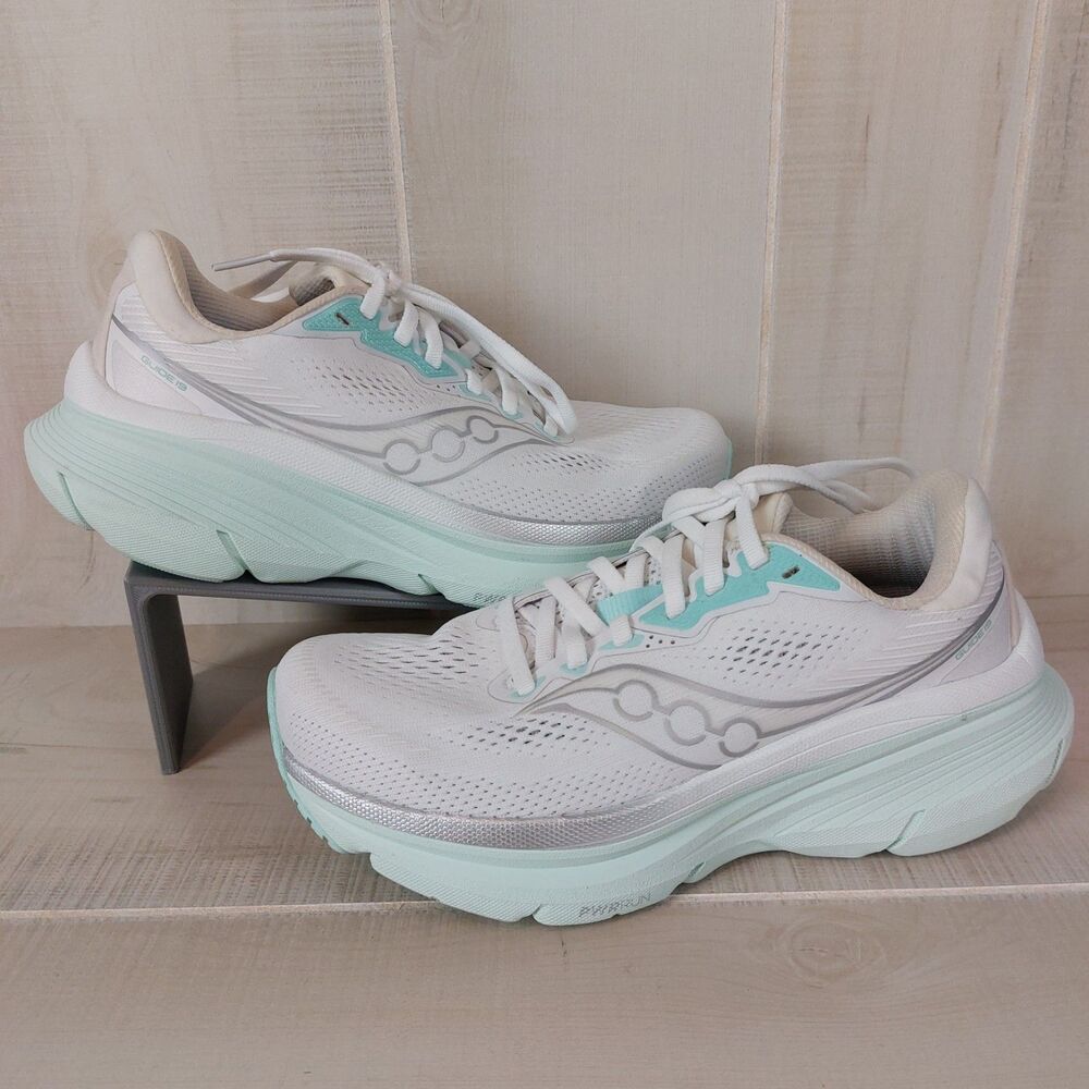 Saucony Guide 19 Running Sneakers Women's Size 6 W White S11059-121